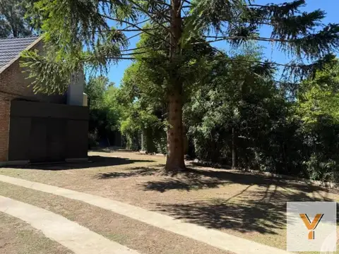 San Lorenzo y Lisandro de la Torre