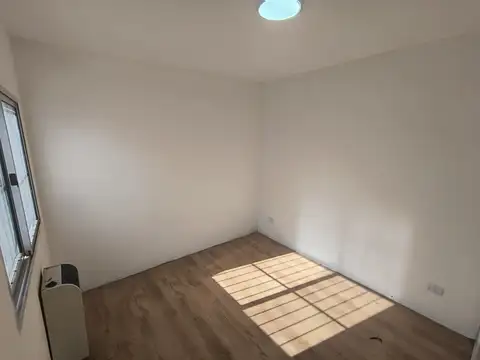 Depto Tipo Casa en Alquiler de 2 ambientes