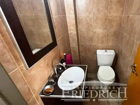 Casa 3 ambientes con 2 baños