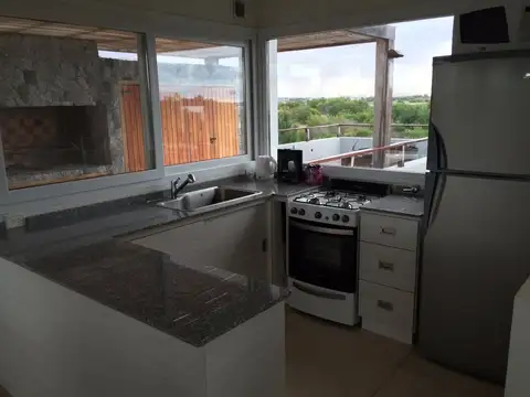 Casa en Alquiler Temporal con 1 cochera