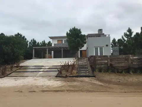Casa Chalet  en Alq. Temporario en Costa Esmeralda, Costa Atlántica, Buenos Aires