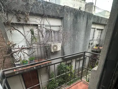 Depto Tipo Casa en Venta 40 años