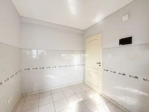 Departamento en Venta en Villa del Parque, USD 130.000