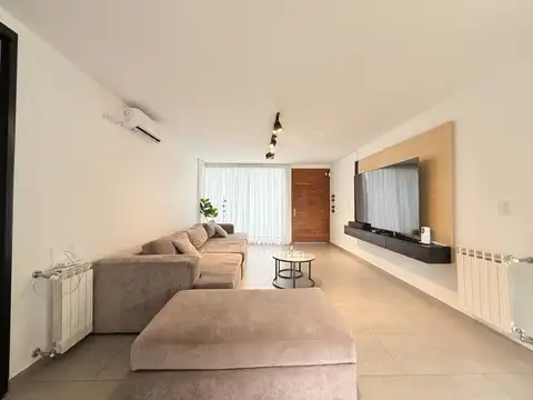 VENTA CASA DE CATEGORIA  SIETE SOLES HEREDADES