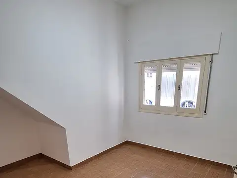 Casa en Alquiler con 1 cochera