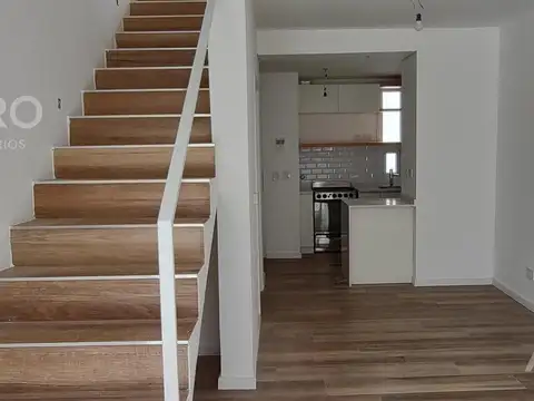 Depto Tipo Casa en Venta con 1 cocheras