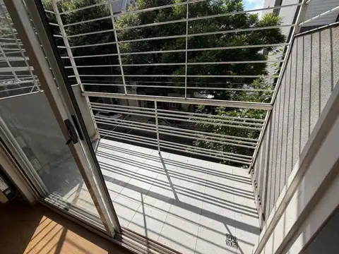 VILLA DEL PARQUE VENTA 3 AMBIENTES BALCON FRENTE