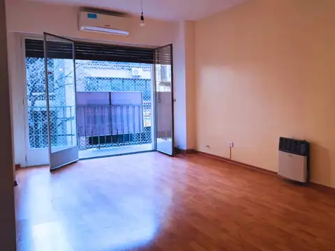 4 Amb con Balcón Al Frente, Muy Luminoso, Exc Ubicación - Apto Crédito