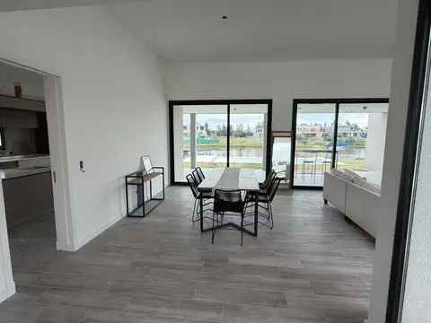 Casa en Venta al Oeste