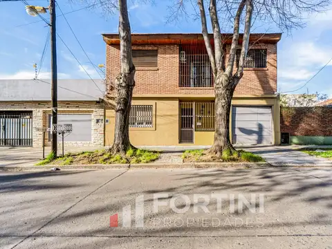 Venta Casa 4 ambientes cochera cubierta Jose Leon Suarez