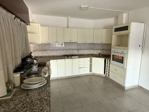 Casa en Alquiler de 3 dormitorios