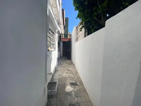 Depto Tipo Casa en Alquiler en Gerli, $ 900.000