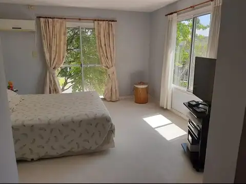 Casa en venta Boat Center con Amarra - excelente estado