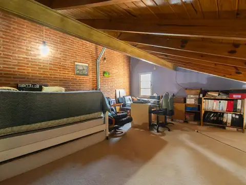 Casa en Venta con 4 cocheras