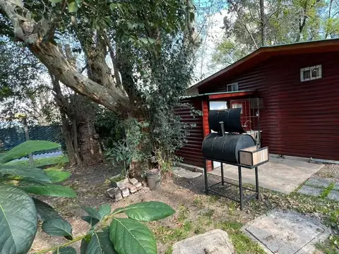 Casa en Alquiler con 2 cocheras