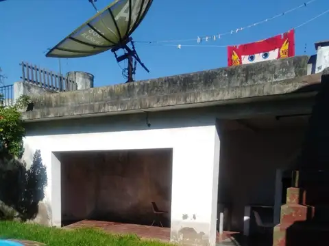 Casa en venta en Bernal Oeste, Ameghino 700