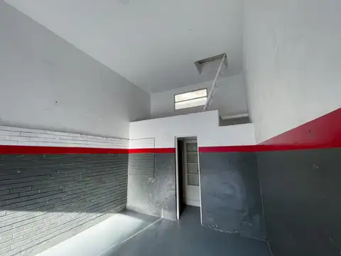 Local en Alquiler en Villa Pueyrredón, $ 550.000