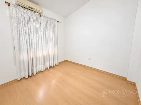 Depto Tipo Casa en Venta con 1 cocheras