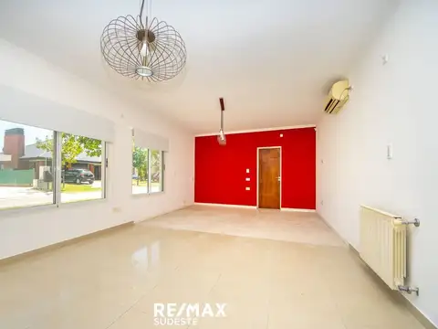 Casa 3 ambientes con 2 baños