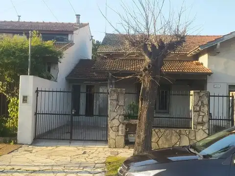 Venta 2 Casas en Block 7 Ambientes APTO CREDITO en Villa Adelina San Isidro