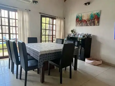 Casa 4 ambientes con 1 baño