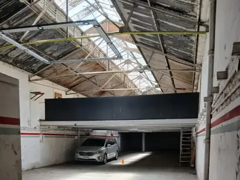 Alquiler de Galpón Industrial 650 m² en Floresta