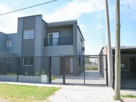 Casa en Alquiler con 5 ambientes en Tierra de Sueños Alvear