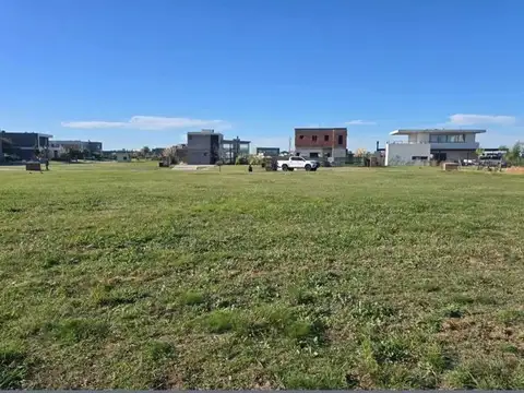 Terreno en Venta en San Sebastián, USD 23.000