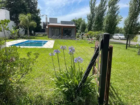 Casa 3 ambientes con 1 baño