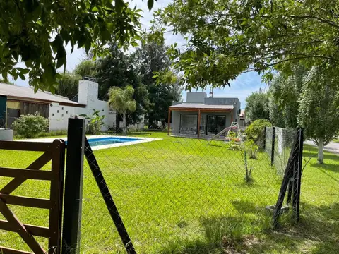 Casa con pileta en Punta Chacra