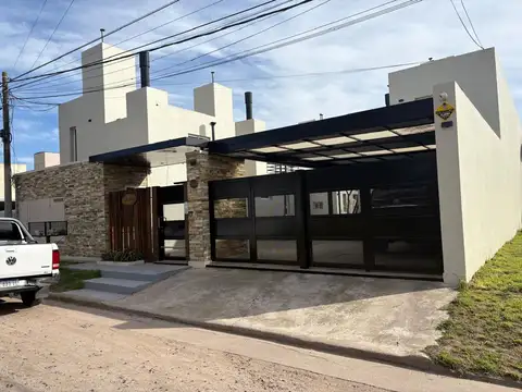 VENTA COMPLEJO ESTUDIANTES ZAVALLA INVERSIONISTAS