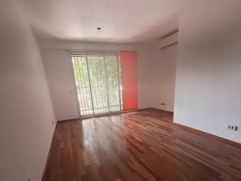 Semipiso 3 amb c/cochera al frente. Expensas bajas que incluyen aysa y gas!