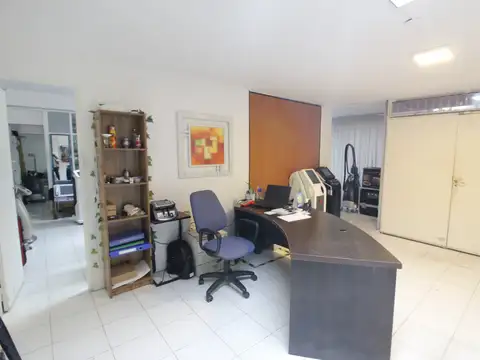 OPORTUNIDAD EXCELENTE LOCAL EN VENTA MULTIPLES USOS - RETASADO