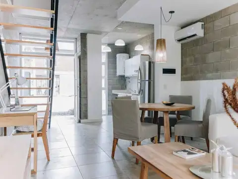 Depto Tipo Casa 3 ambientes con 2 baños
