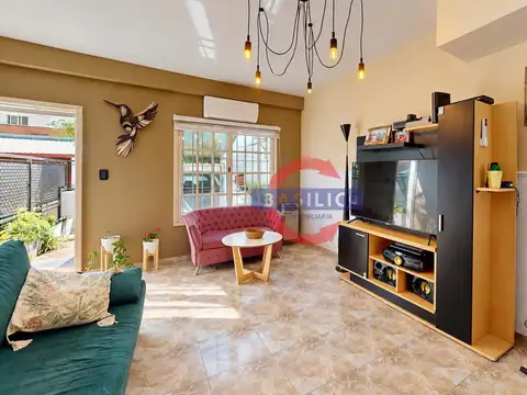 Depto Tipo Casa en Venta con 1 cocheras