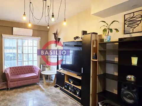 VENTA MUY BUEN DÚPLEX 4 AMBIENTES CON PATIO EN FLORIDA OESTE