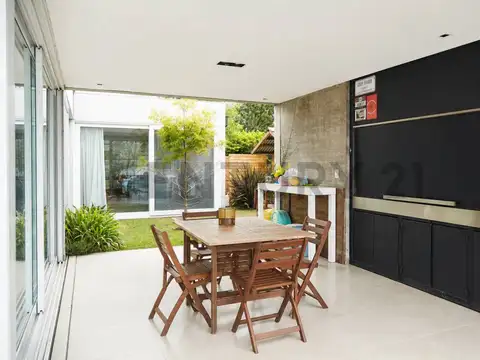 Casa en Venta en Barrio el Cazador, USD 420.000