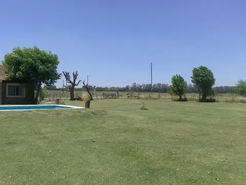Casa quinta 4 ambientes en La Celia Ezeiza 1090 m2