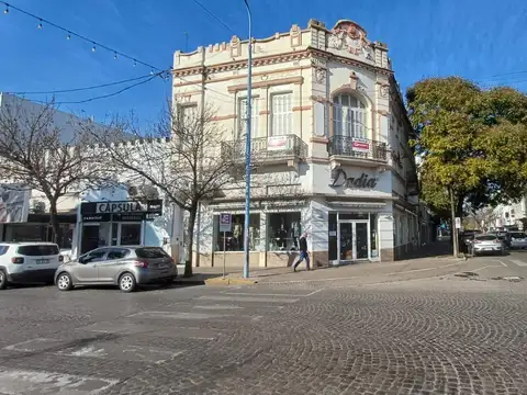 Casa en Alquiler de 4 dormitorios