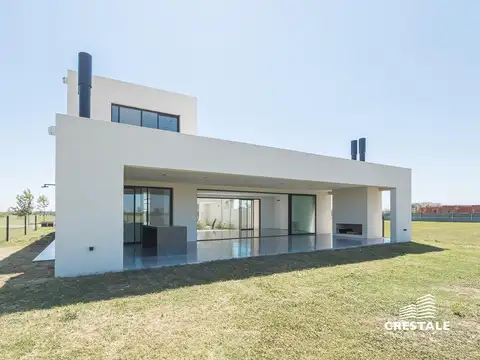 Venta - Casa 3 dormitorios en Vida Club de Campo - Barrio cerrado.