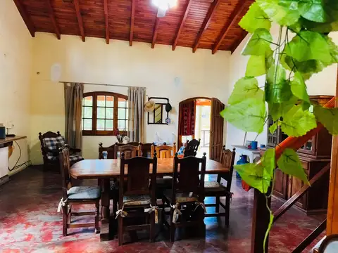 Casa en Venta con 1 cochera