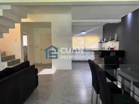 Casa en Alquiler de 3 dormitorios