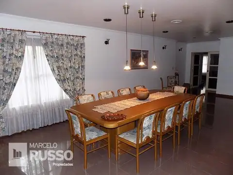 Casa 5 ambientes con 5 baños