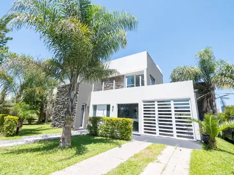 Venta casa en Aires del Llano