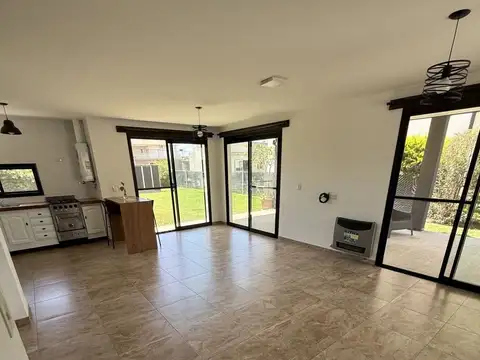 Casa en Alquiler en Los Troncos, USD 1.500