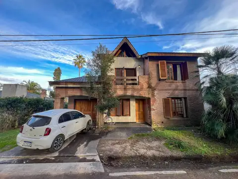 CASA EN VENTA EN COUNTRY CLUB LAS LAJAS - 6 AMBIENTES