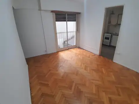 Bauness 2100, Piso 2