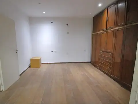 Depto Tipo Casa 5 ambientes con 2 baños
