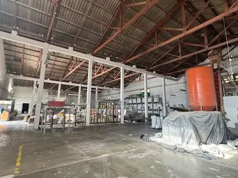 Se vende predio con Galpones y Oficinas en Godoy Cruz - Mendoza