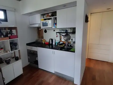 Monoambiente con balcón muy moderno y luminoso - con SUM